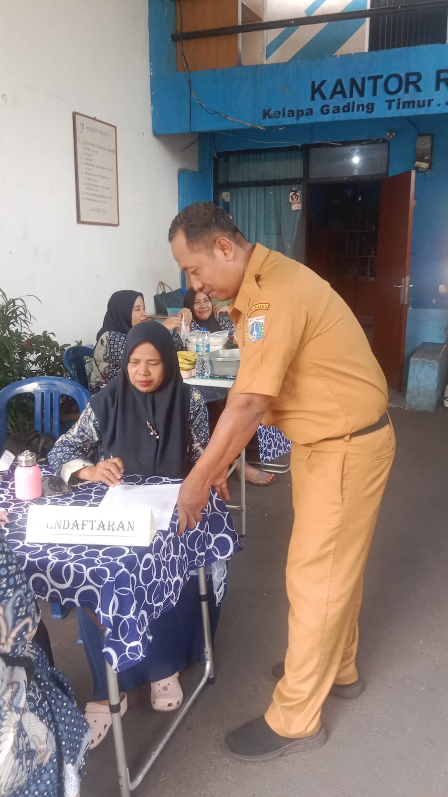 Monitoring Posyandu Balita dan Layanan Jemput Bola IKD Hadir di RW 004 Kelurahan Kelapa Gading Timur 2