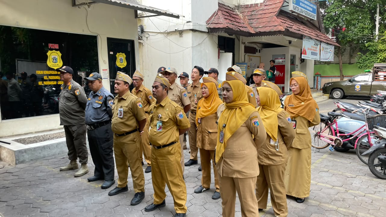 Apel Pagi ASN Kelurahan Pademangan Barat Perkuat Disiplin dan Koordinasi Pelayanan 2