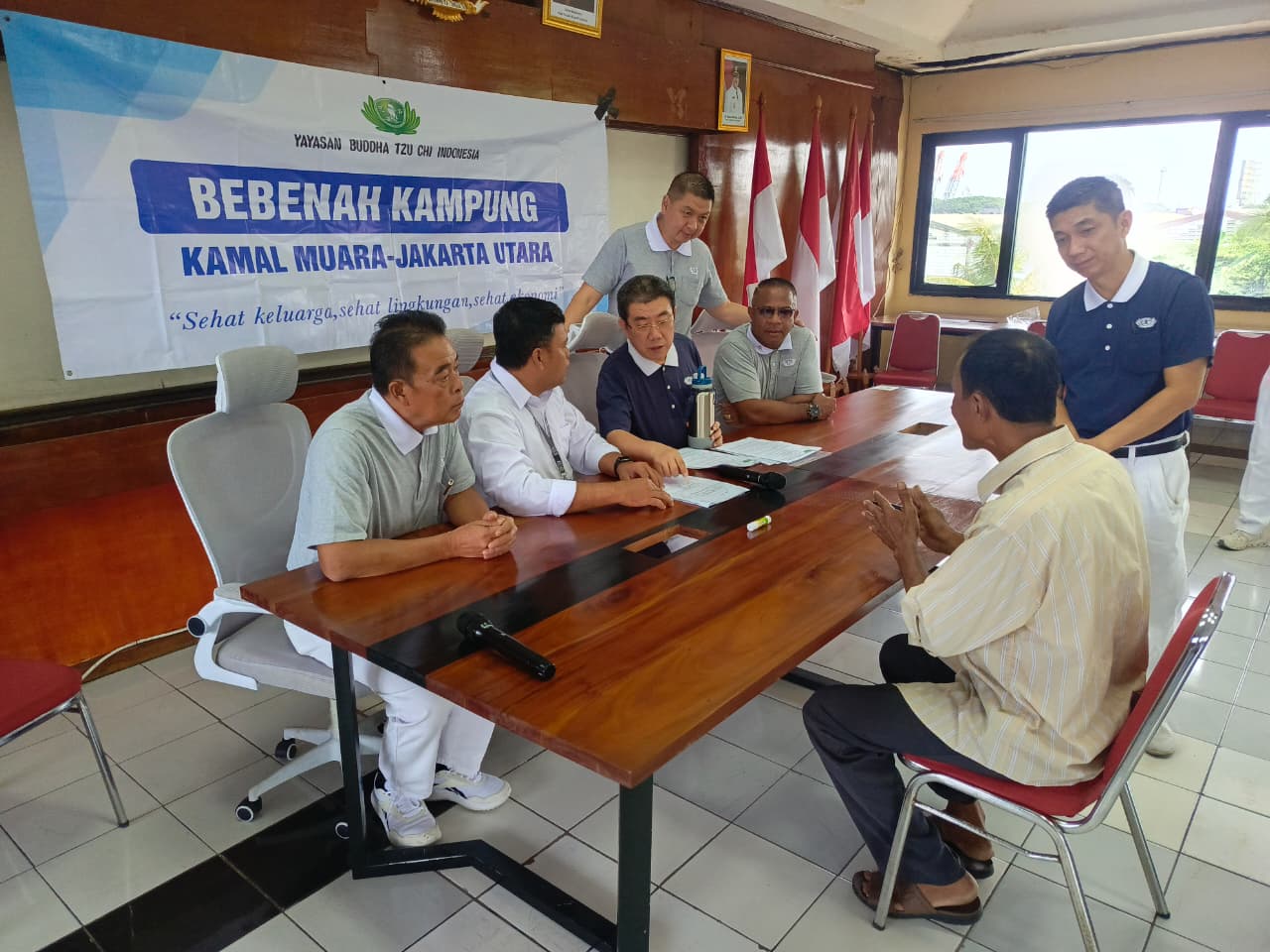 Kolaborasi Wujudkan Hunian Layak, Kelurahan Kamal Muara Fasilitasi Penandatanganan MoU Program Bedah Rumah Bersama Buddha Tzu Chi 2
