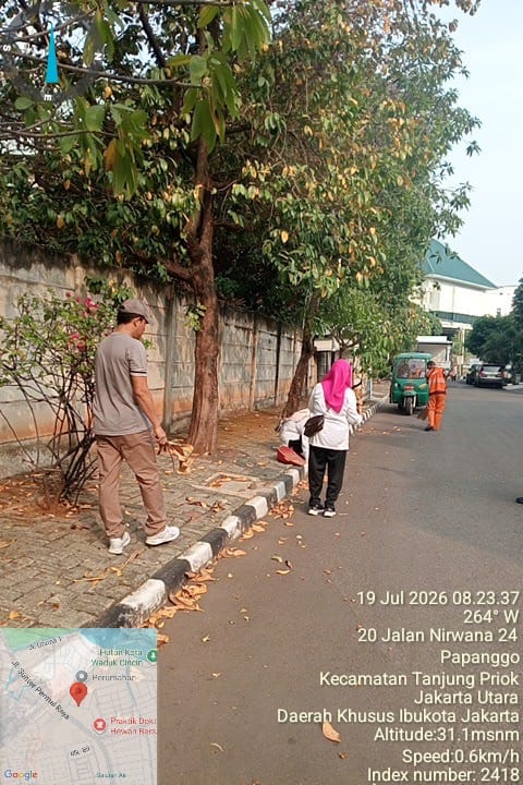 Kerja Bakti di RW 013, Wujud Kolaborasi Masyarakat dan Pemerintah Menjaga Kebersihan Lingkungan 4