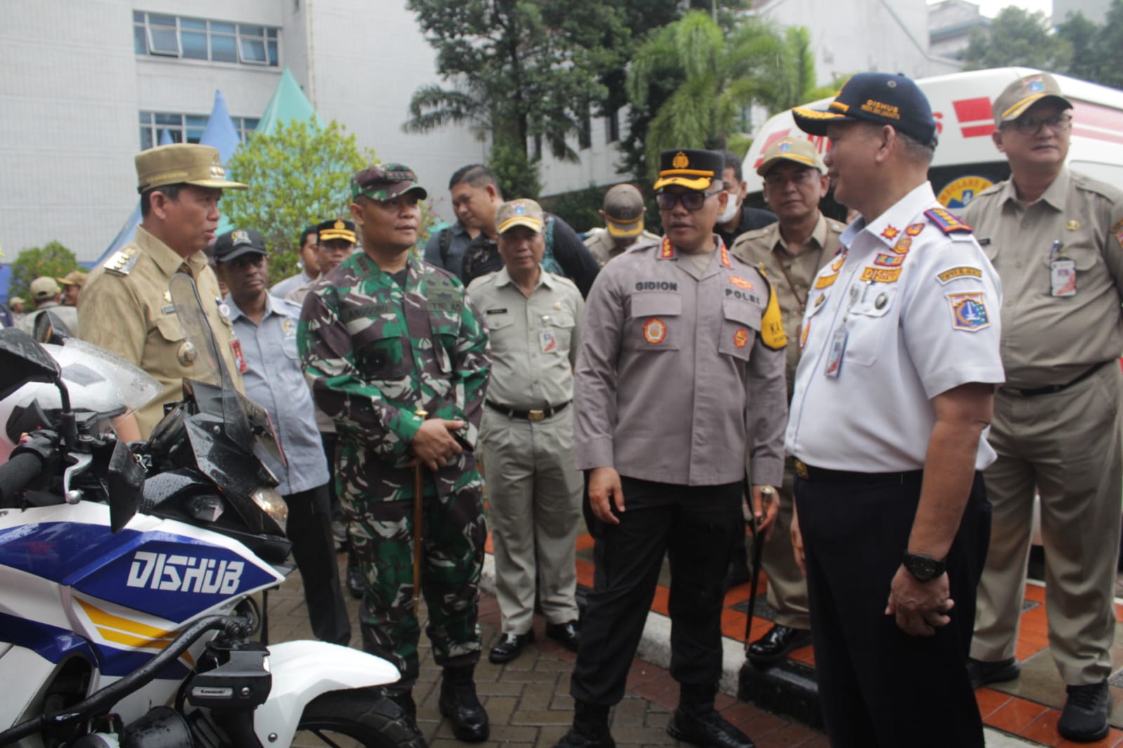 800 Personil Gabungan Kota Jakarta Utara mengikuti Apel Kesiapsiagaan  menghadapi musim Penghujan & Rob.
